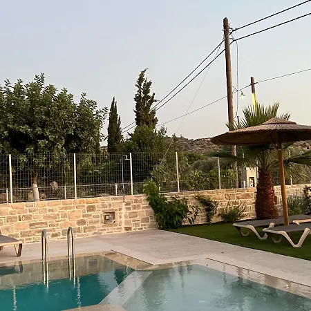 Villa Luna With Swimming Pool In Pitsidia