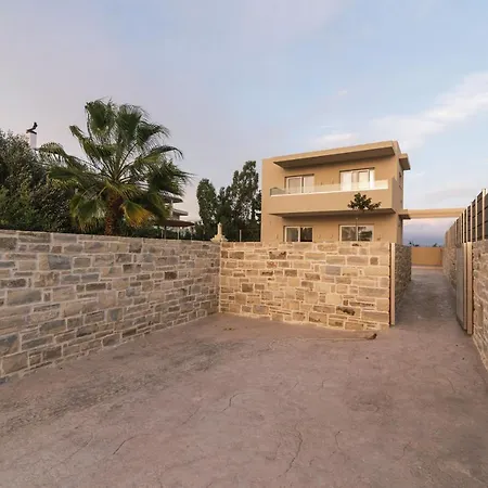 Villa Luna With Swimming Pool In Pitsidia