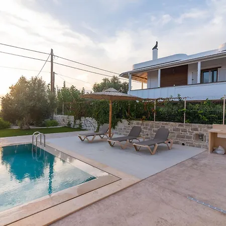 Luna With Swimming Pool In * Pitsidia